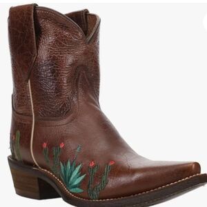 Nocona Boots Agave Embroidery Snip Toe Casual Boots Ankle Low Heel Size 7.5B